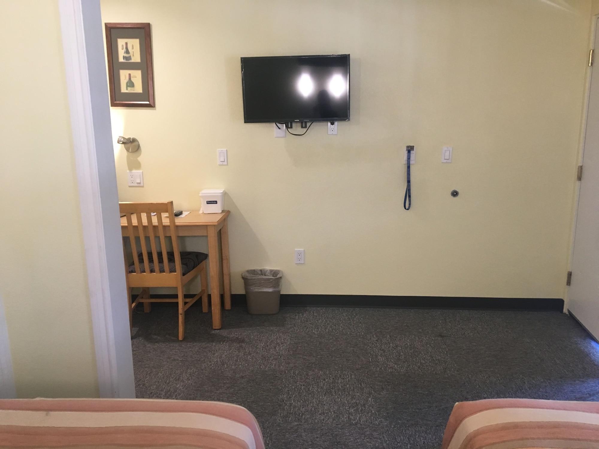 Travelodge By Wyndham Fairfield/Napa Valley Экстерьер фото