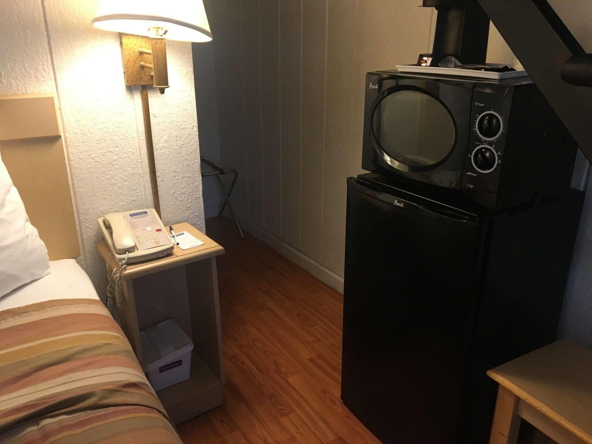 Travelodge By Wyndham Fairfield/Napa Valley Экстерьер фото